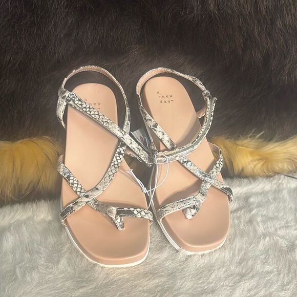 A New Day sandals 6.5 (6026) NWT - Picture 1 of 5